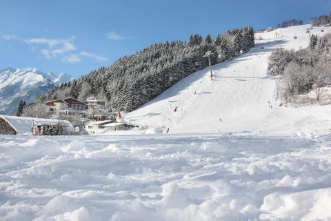 2216-hotel-winter-skipiste-gross-amiamo-kinderhotel-2019-01-23-ORG 2216-hotel-winter-skipiste-gross-amiamo-kinderhotel-2019-01-23-ORG